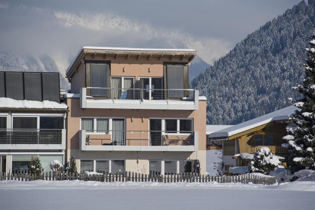 Appartement Raffael Itter Bagian luar foto