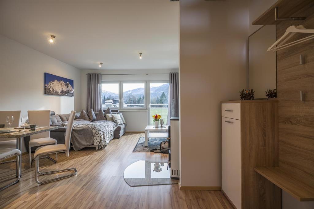 Appartement Raffael Itter Ruang foto